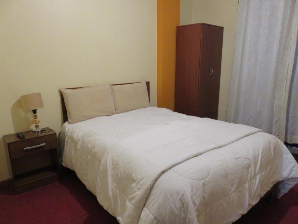 Bed and Breakfast Marlon'S House Puno-Peru Экстерьер фото